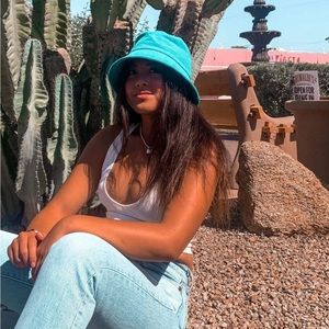 NWOT urban outfitters bucket hat. Turquoise Corduroy material. Good quality